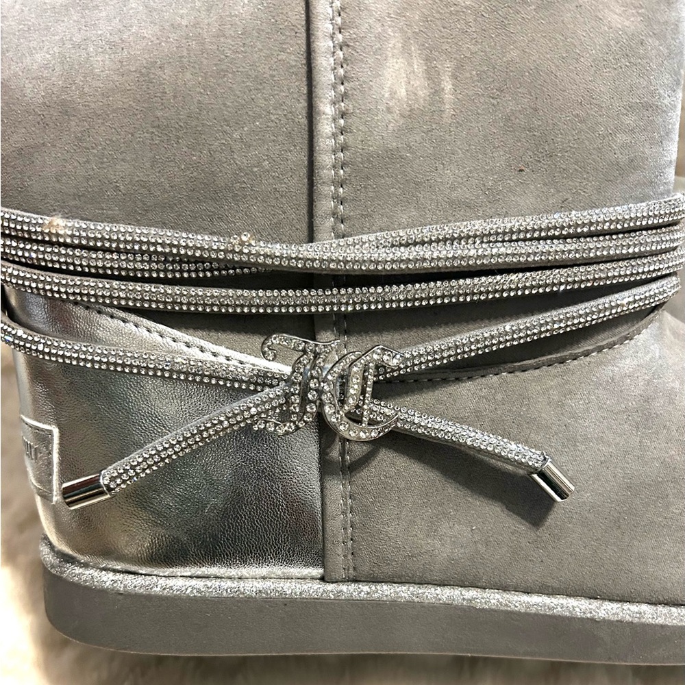 NEW Juicy Couture faux fur Kandar Grey Silver Ankle Boots women’s size 9 - Picture 9 of 13
